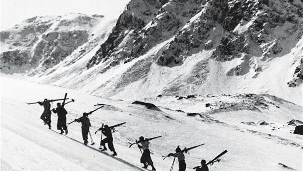 Parution : Naturaliser la montagne ? Le Club Carpatique Transylvain, XIXe – XXIe siècles